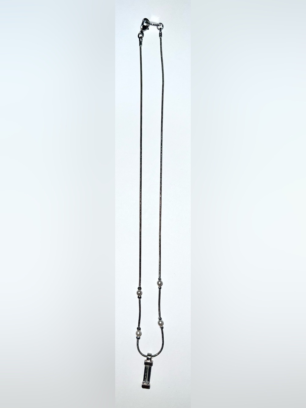 Silver Snake chain w/ Baguette Pendant with Faux Pearls/Silver beads - Good Cond